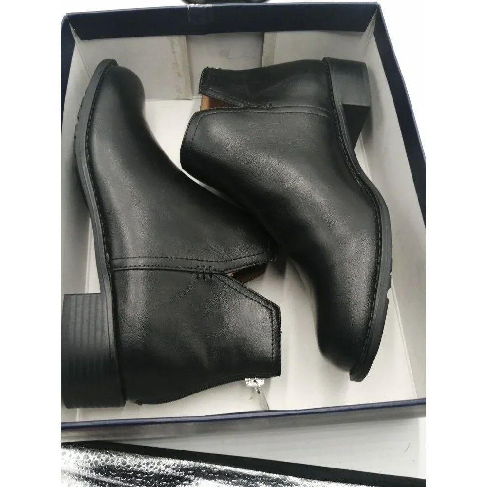 Adrienne Vittadini Black Ankle Boots - Picture 8 of 10